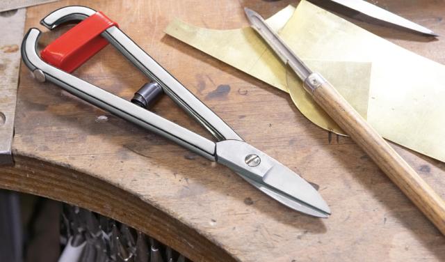 Guldsmedesaks D76-1